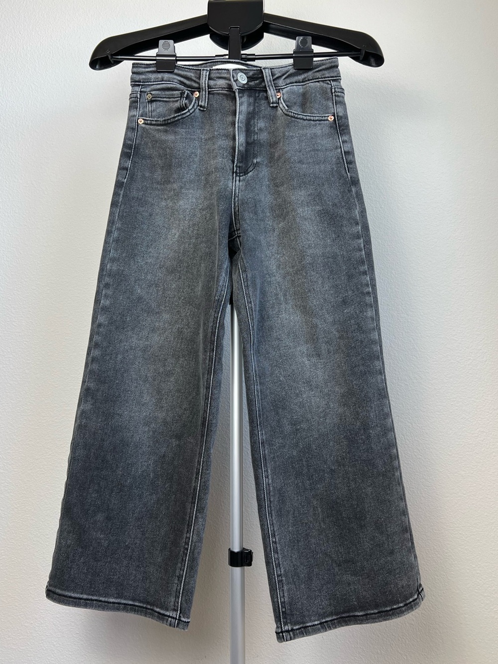 YMI Wide Leg Cropped Jeans Washed Black Gray High Rise Culotte Sz 28